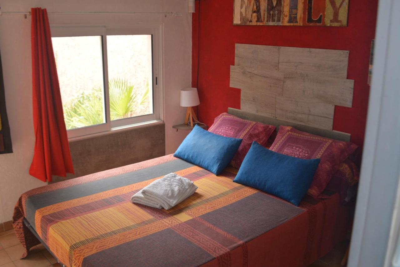 Bed and Breakfast Mas Les Cigales à Roaix Extérieur photo